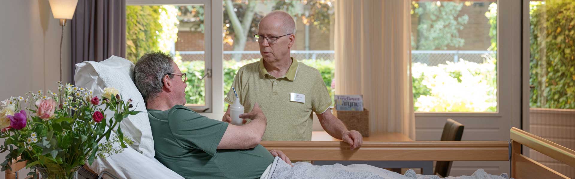 Hospice_De_Lelie-headerbeeld_zorg_bed Hospice De Lelie zorg